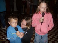 /album/a2012-10-05-karaoke-party/a545722-291655677607456-318375674-n-jpg/